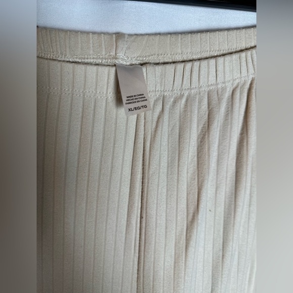 NWT Flora by Flora Nikrooz Pajama Set (top and bottom) - Picture 7 of 9